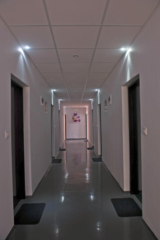 Hostel M Μαριμπόρ Εξωτερικό φωτογραφία