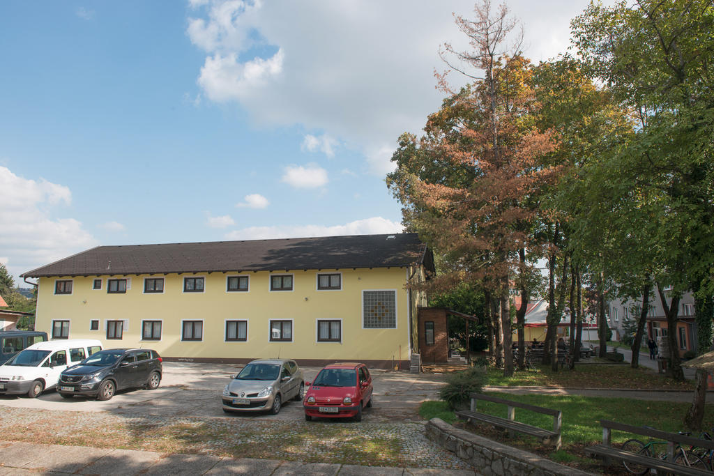 Hostel M Μαριμπόρ Εξωτερικό φωτογραφία