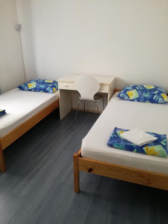 Hostel M Μαριμπόρ Εξωτερικό φωτογραφία