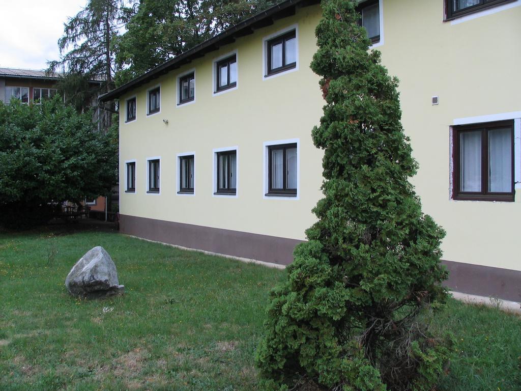 Hostel M Μαριμπόρ Εξωτερικό φωτογραφία